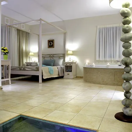 Mitos Hotel 4*