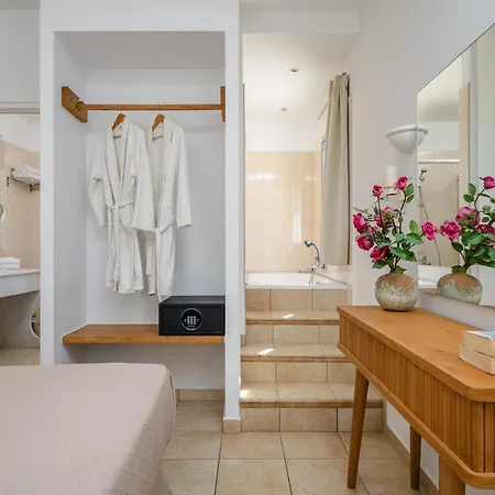 Hotel Mitos