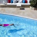 Ξενοδοχείο Mitos
