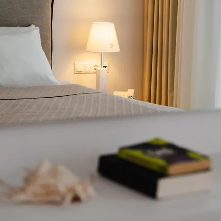 Mitos Hotel 4*
