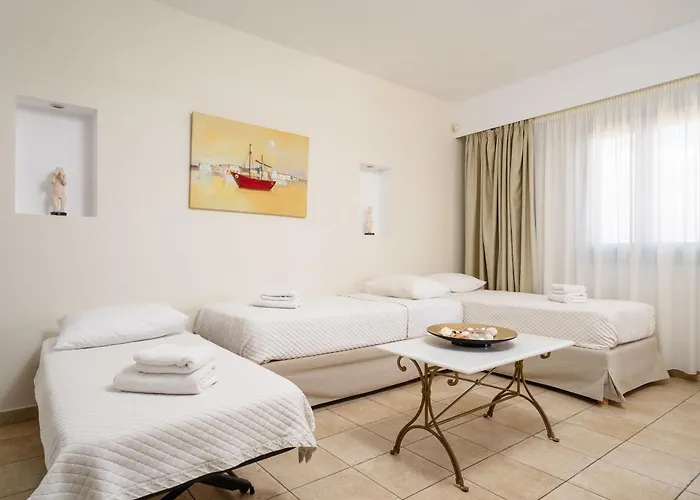 Mitos איוס פרוקופיוס