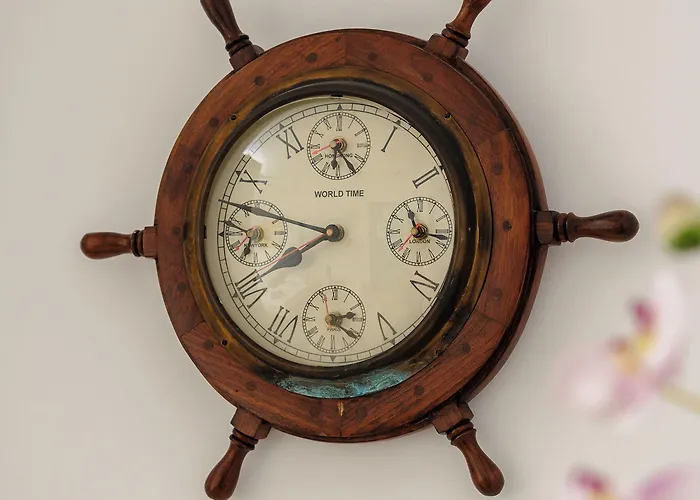 Mitos 4* איוס פרוקופיוס